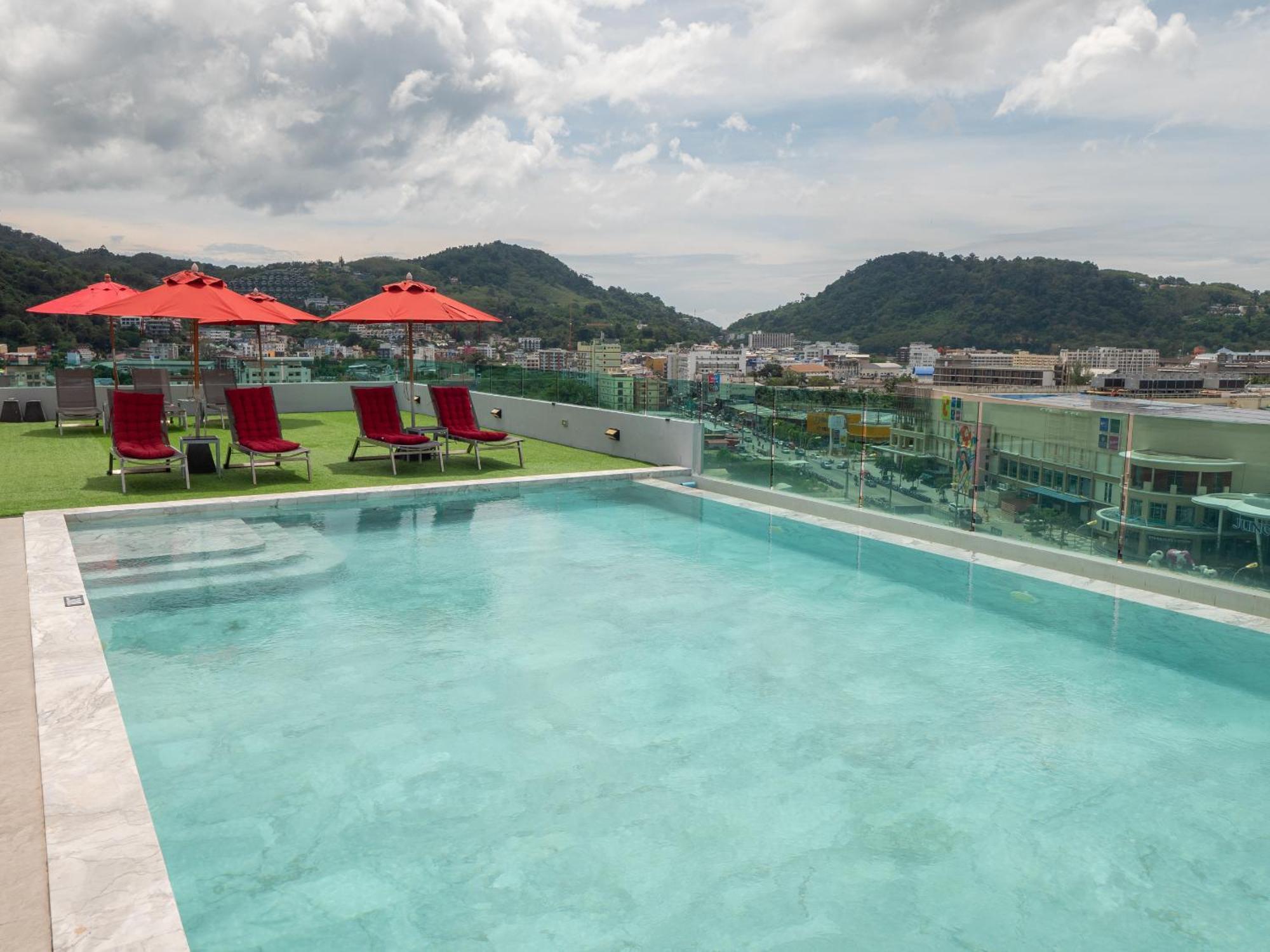 Neon Patong Hotel Exterior foto